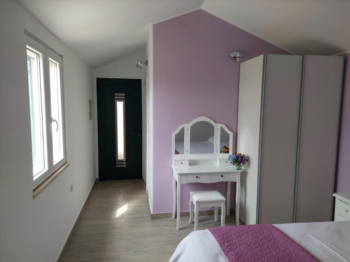 Opg Villa Meri Pucisca Eksteriør billede